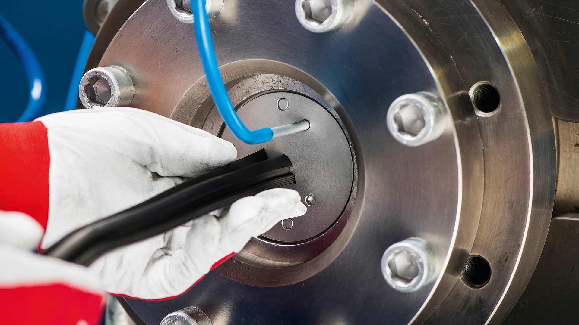 HUBNER-MaterialSolutions_Rubber-Production (1)